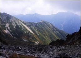 壁のような信濃の山々を佐々成政たちは超えて行った