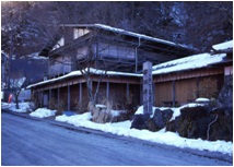 御坂峠にある天下茶屋