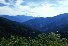 峠をはさんで東側の秘境・祖谷山