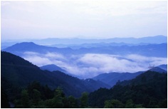 夜明け前の顔振峠